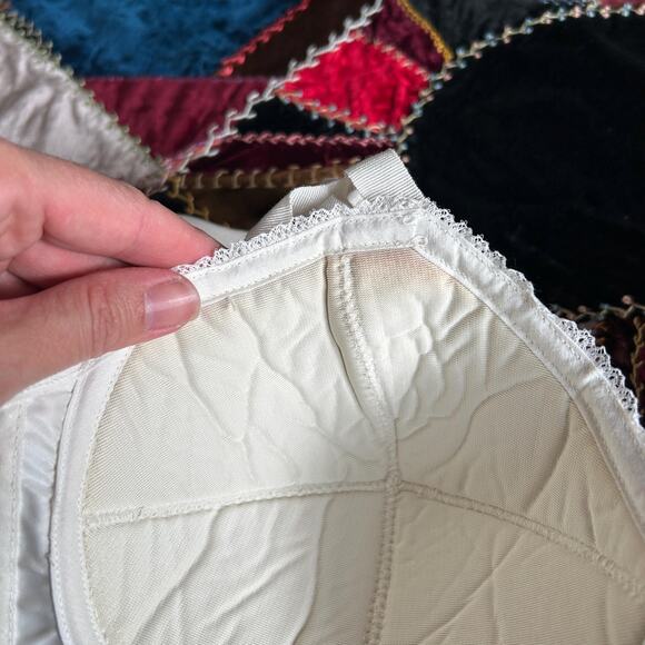 Vintage 1958 Hollywood Vassarette Circle Stitch Backless Pin Up Bullet Bra 36B - Picture 13 of 13